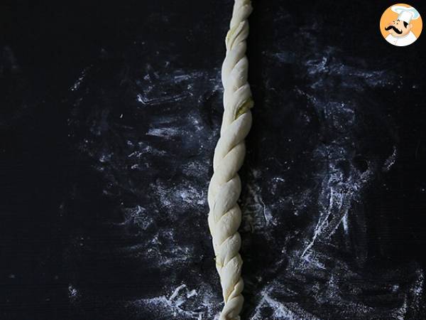 Focaccia trenzada al pesto - Preparación paso 5