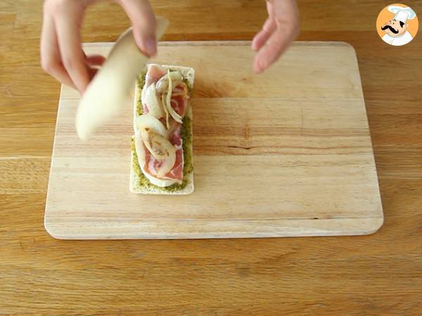 Bocata italiano: panino con pesto, mozzarella y bacon - Preparación paso 5