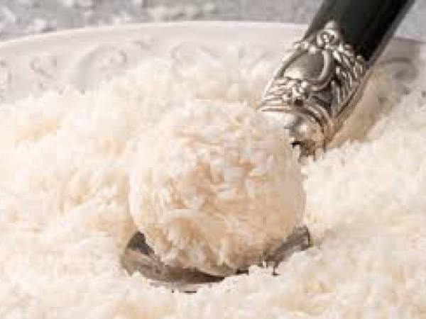 Trufas de chocolate de chocolate blanco recubiertas con coco rallado - Preparación paso 5