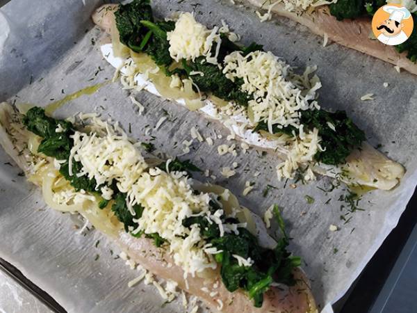 Merluza en hojaldre con espinacas - Preparación paso 4