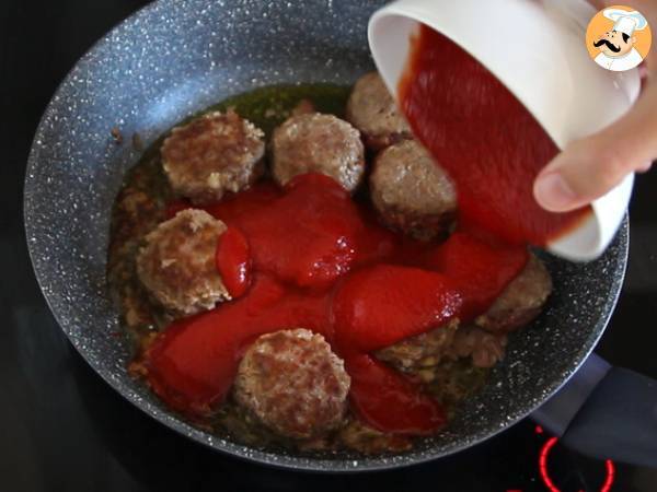 Albóndigas de ternera rellenas de mozzarella - Preparación paso 6
