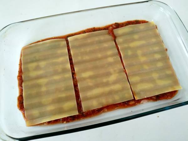 Lasaña de espinacas, con un potente sabor a espinaca - Preparación paso 13