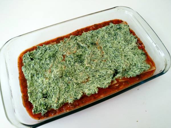 Lasaña de espinacas, con un potente sabor a espinaca - Preparación paso 14