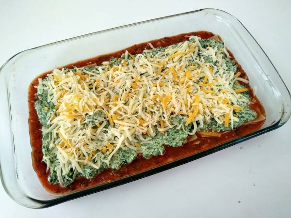 Lasaña de espinacas, con un potente sabor a espinaca - Preparación paso 15