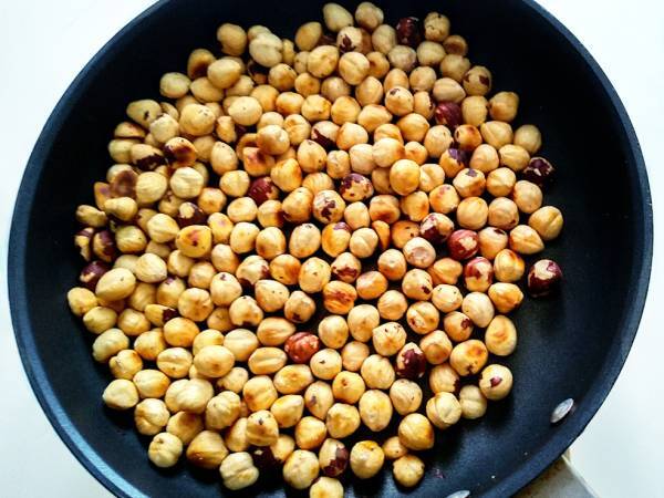 Muffins veganos de chocolate y avellanas - Preparación paso 6