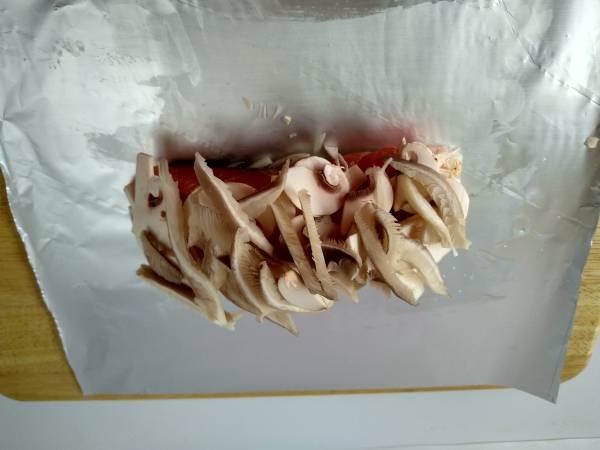 Salmón en papillote cocinado en sartén - Preparación paso 5