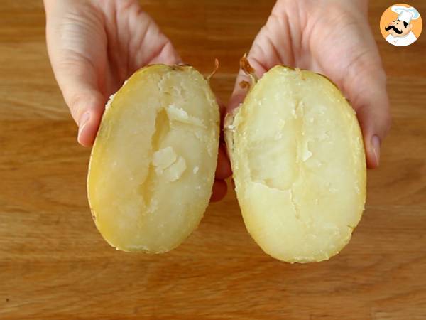 Patatas asadas con bacon y queso - Preparación paso 1