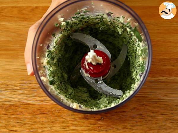 Pan de ajo, perejil y mantequilla: Prefou - Preparación paso 1
