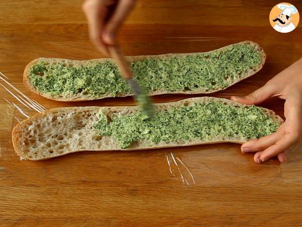 Pan de ajo, perejil y mantequilla: Prefou - Preparación paso 2