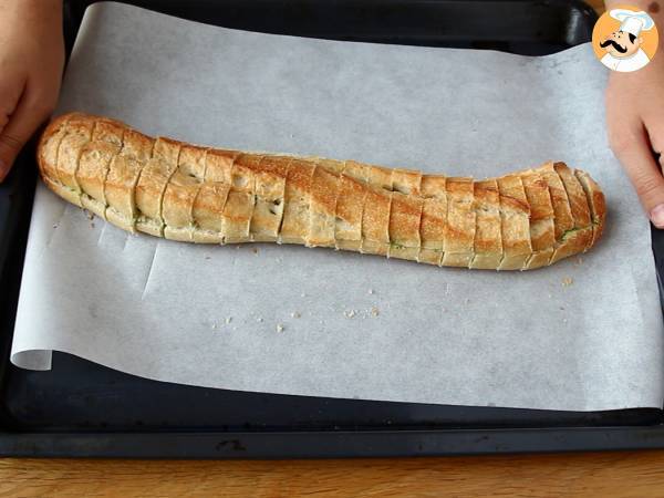 Pan de ajo, perejil y mantequilla: Prefou - Preparación paso 3