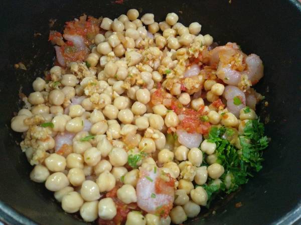 Guiso de garbanzos con salmón - Preparación paso 5