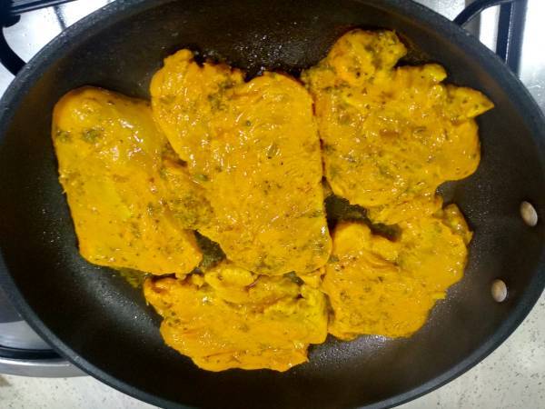 Filetes de pavo en salsa de limón - Preparación paso 2