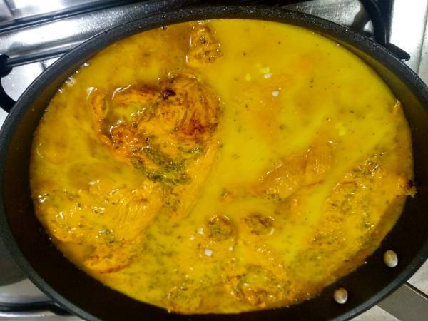 Filetes de pavo en salsa de limón - Preparación paso 4