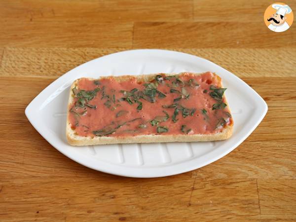 Panini de salmón, mozzarella, eneldo - Preparación paso 1