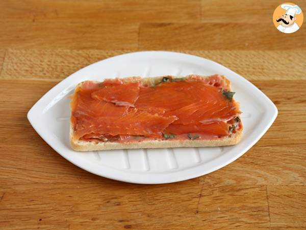 Panini de salmón, mozzarella, eneldo - Preparación paso 2