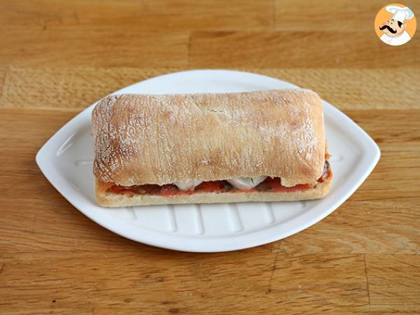Panini de salmón, mozzarella, eneldo - Preparación paso 4