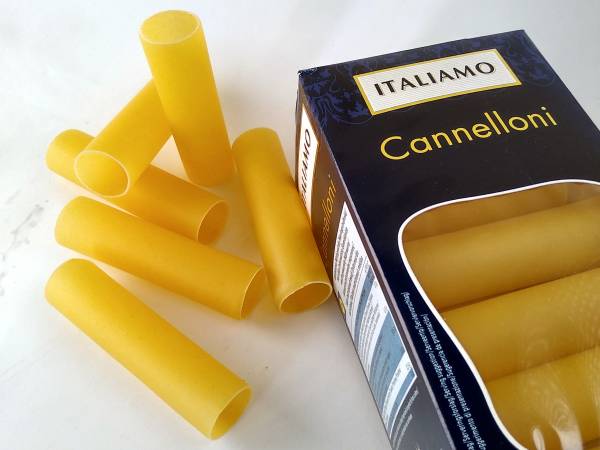 Canelones de carne picada y espinacas - Preparación paso 1