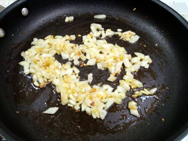 Canelones de carne picada y espinacas - Preparación paso 6