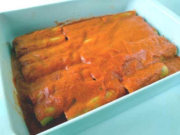 Canelones de carne picada y espinacas - Preparación paso 16