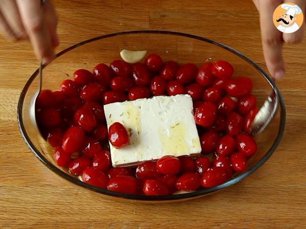 Pasta con feta y tomate cherry - Baked feta pasta - Preparación paso 3