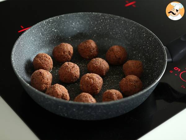 Albóndigas de seitán con tomate - Preparación paso 4