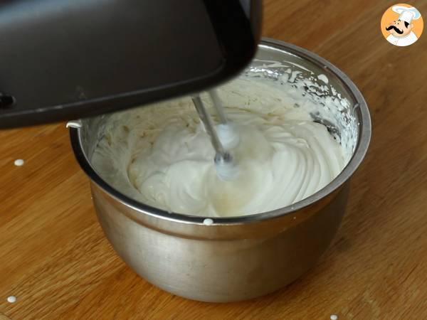 Cheesecake de Kinder Bueno sin horno - Preparación paso 2