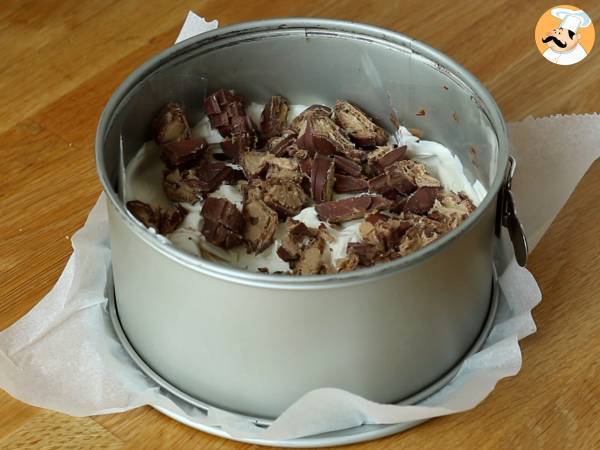 Cheesecake de Kinder Bueno sin horno - Preparación paso 4