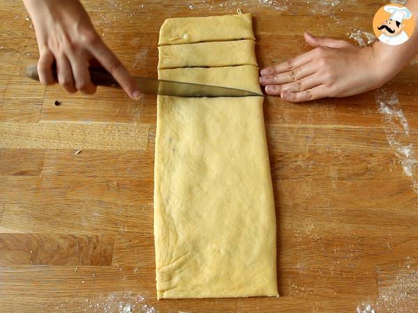 Brioche suizo con crema pastelera y pepitas de chocolate - Preparación paso 12