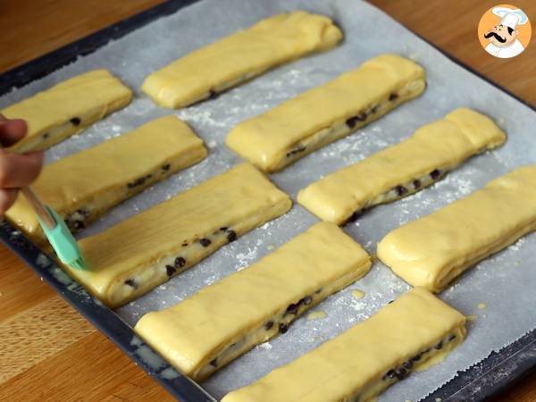 Brioche suizo con crema pastelera y pepitas de chocolate - Preparación paso 14