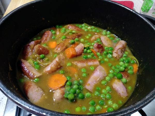 Curry de salchichas - Preparación paso 10