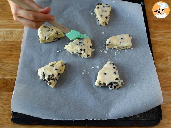 Scones con pepitas de chocolate - Preparación paso 6