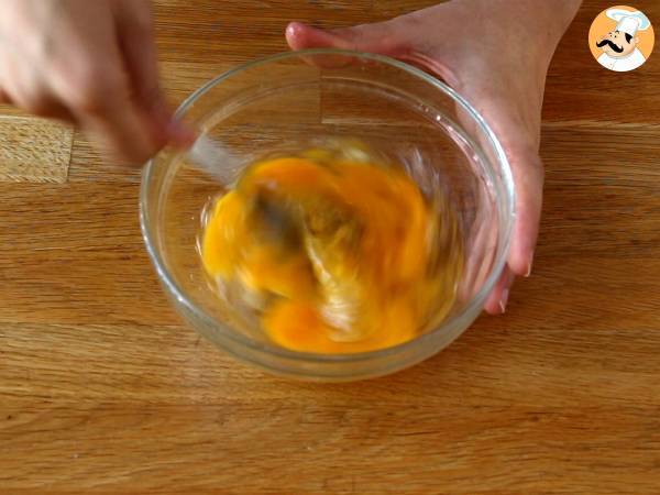 Sándwich de tortilla - Egg sandwich hack – Receta express - Preparación paso 1