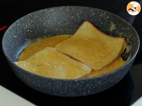 Sándwich de tortilla - Egg sandwich hack – Receta express - Preparación paso 3