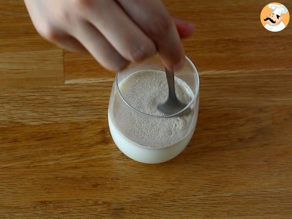 Estrella de brioche rellena de crema de cacao - Preparación paso 1
