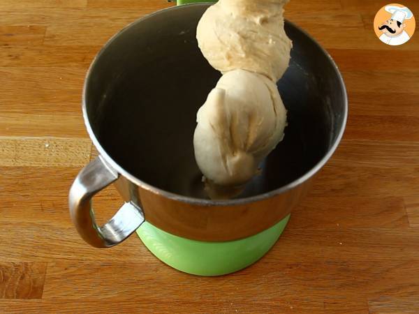 Estrella de brioche rellena de crema de cacao - Preparación paso 3