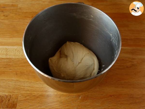 Estrella de brioche rellena de crema de cacao - Preparación paso 4