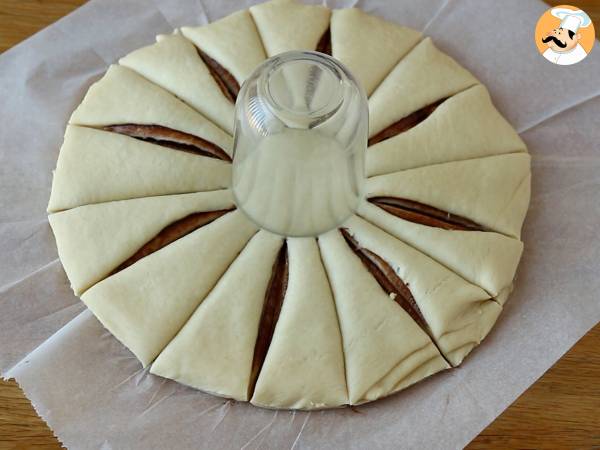 Estrella de brioche rellena de crema de cacao - Preparación paso 9
