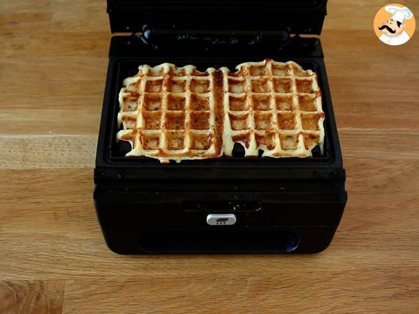 Sándwich de gofres de patata con queso - Preparación paso 4