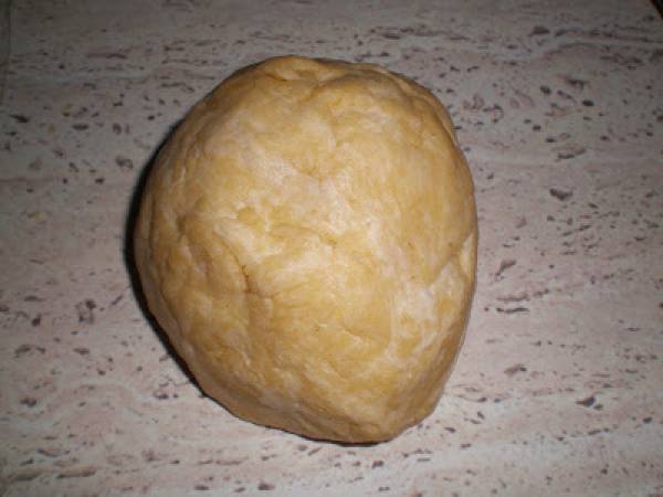 Empanadillas de carne, setas y queso con pasta de trufa - Preparación paso 3