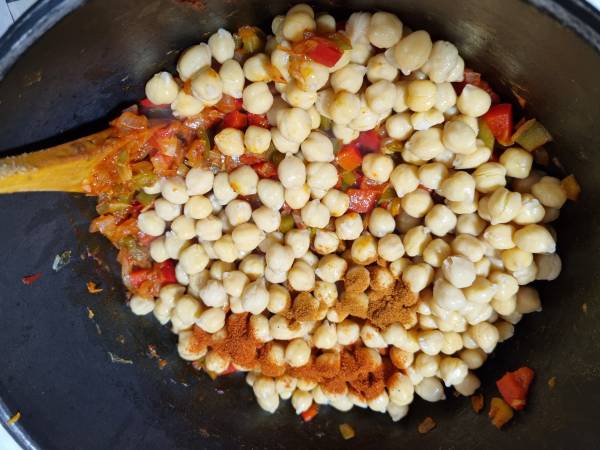 Guiso de garbanzos con rejos - Preparación paso 7