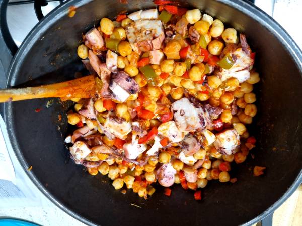 Guiso de garbanzos con rejos - Preparación paso 8