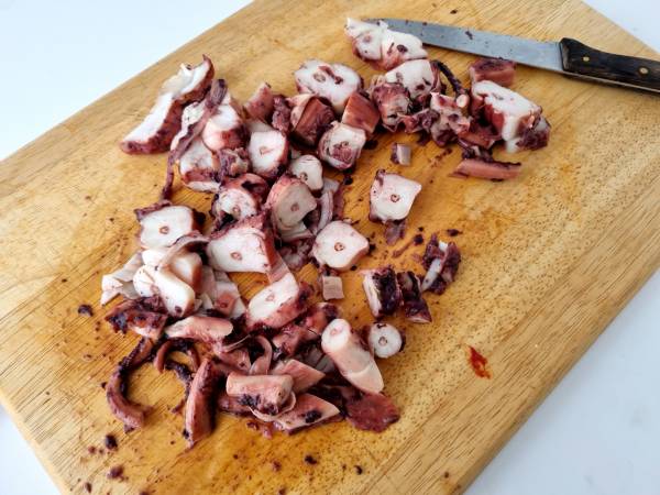 Guiso de garbanzos con rejos y tomate - Preparación paso 5