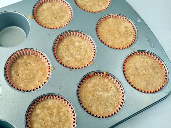 Muffins veganos de naranja y chocolate - Preparación paso 6