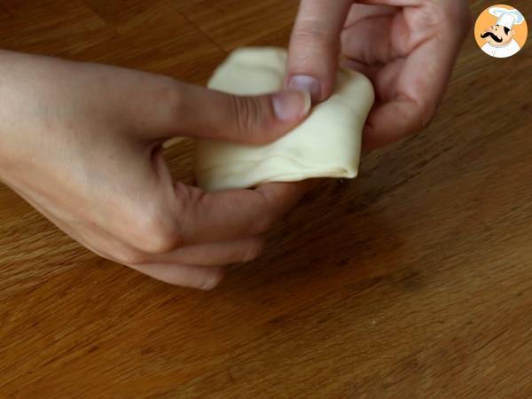 Pan naan relleno de queso en sartén, receta express - Preparación paso 2