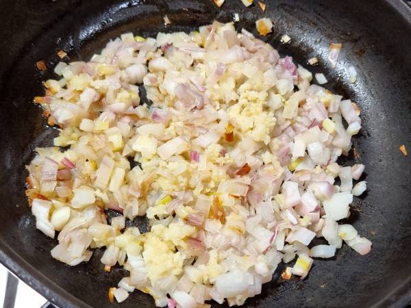 Espaguetis con lacón, pimentón y vino tinto {A tope de sabor} - Preparación paso 3