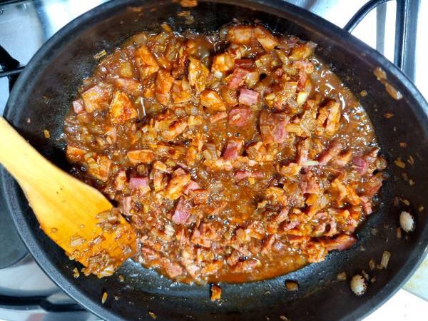 Espaguetis con lacón, pimentón y vino tinto {A tope de sabor} - Preparación paso 6