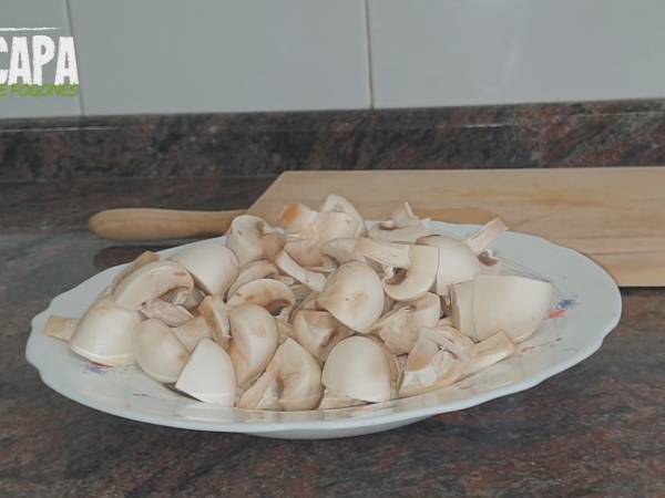 Champiñones en salsa - Preparación paso 3