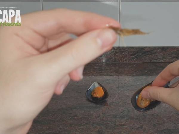 Mejillones en salsa de tomate picante - Preparación paso 4