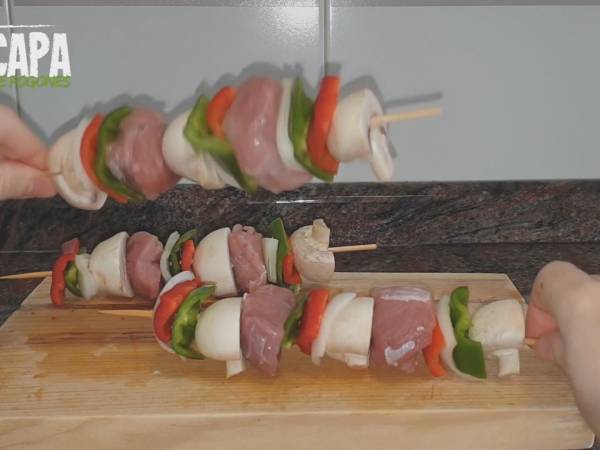 Brochetas de cerdo - Preparación paso 6