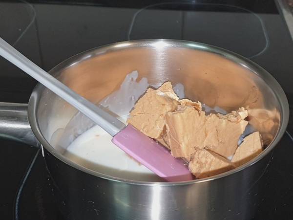 Mousse de turrón - Preparación paso 6